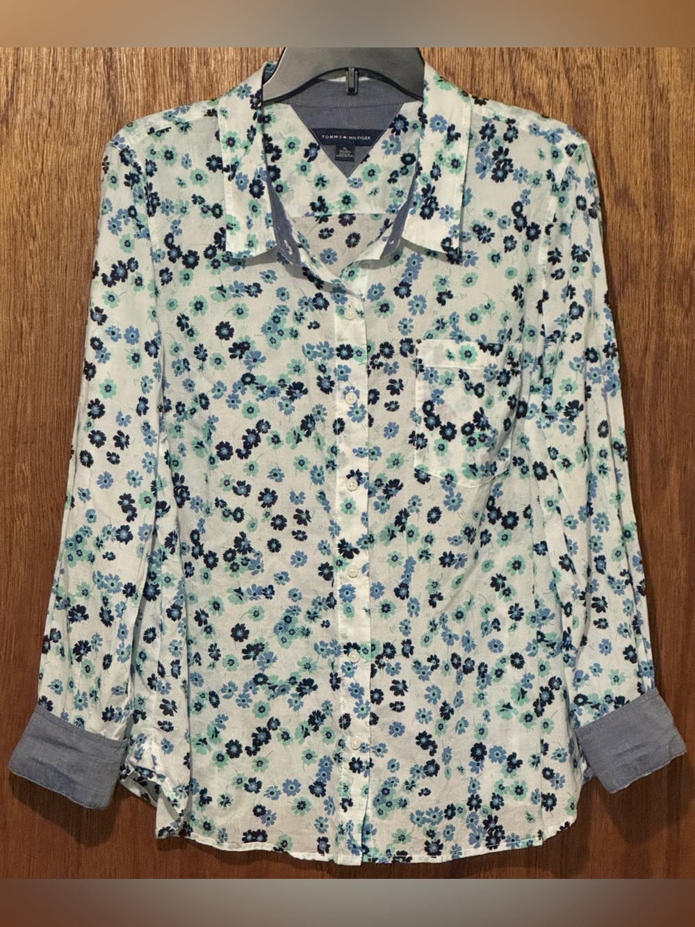 Tommy Hilfiger White Blue & Green Ditsy Floral Button Down w Roll Sleeves NWOT